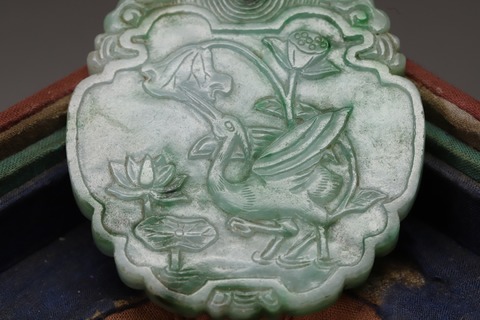 翡翠|舊藏老坑翡翠A货“一路连科”玉佩