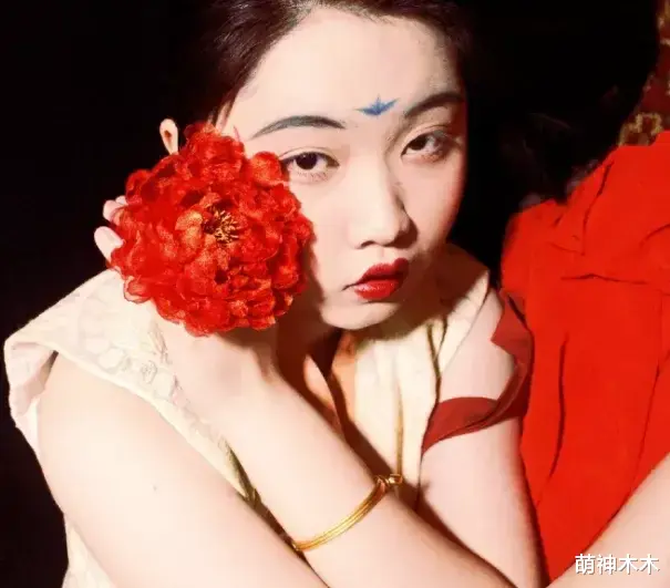 陈漫|网红圈自发反击陈漫，穿汉服民国装拍照，内涵她根本不懂东方美