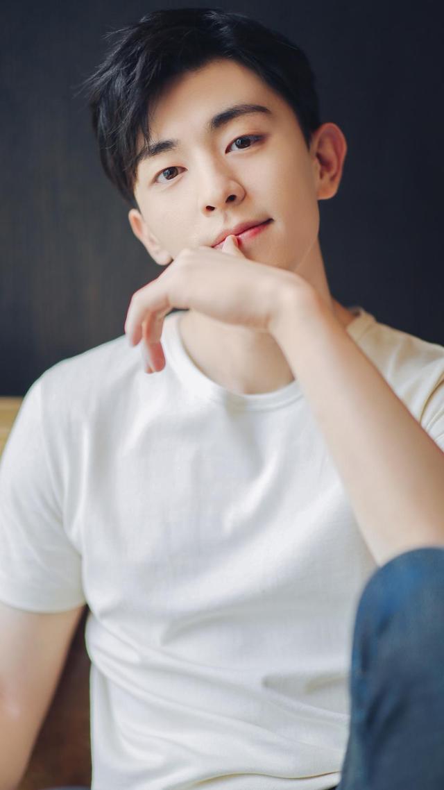 李现|15大90后公认男神,肖战王一博龚俊李现上榜,你认识几位?