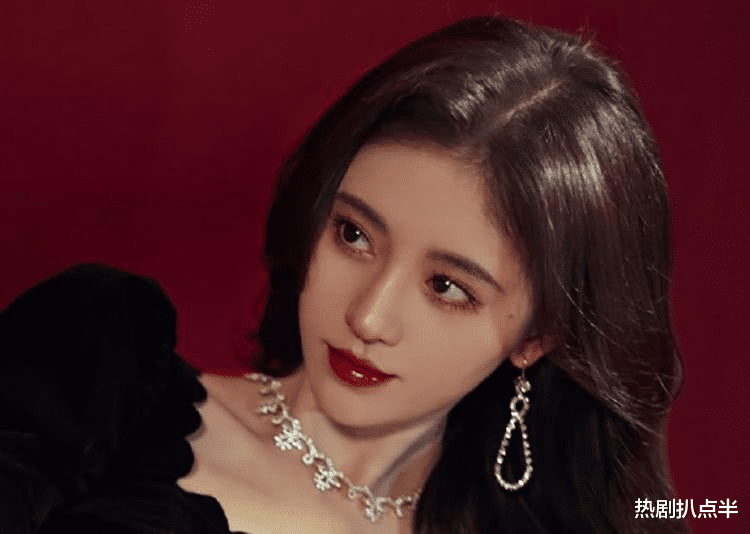 袁冰妍|90后小花的动脸史,有5人“换头改命”,金晨的鼻孔却越来越小