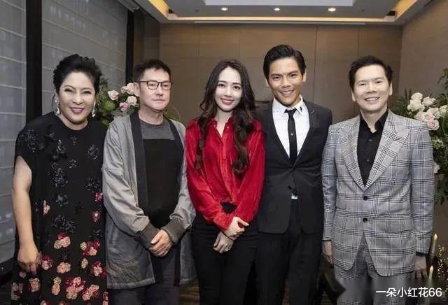 老赖|何炅年入3000万，为何不还43万父债，看看还有哪些“老赖”爱豆？