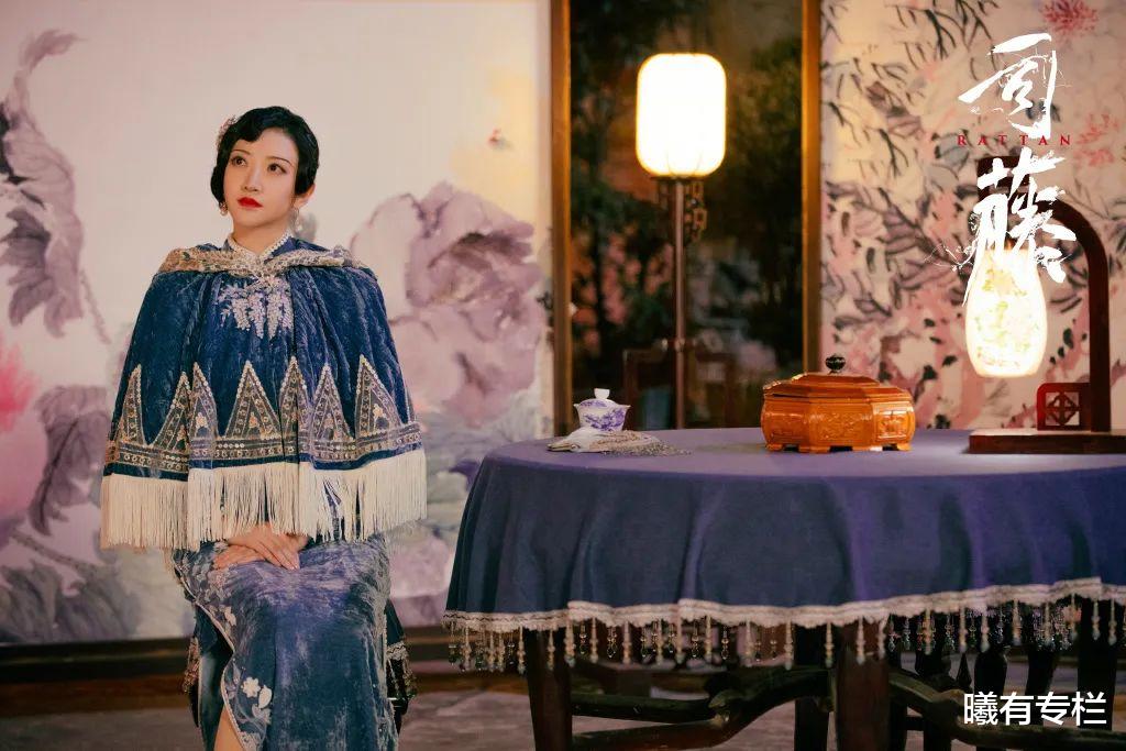 司藤|“国民千金”司藤遇到“穷剧组”：衣服自己做、布鞋夜市买