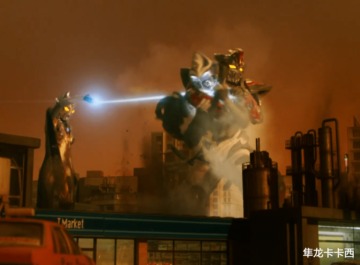 acgn漫评|被打急眼还吃了卡尔蜜拉耳光的希特拉姆 特利迦:糟了我成老托了