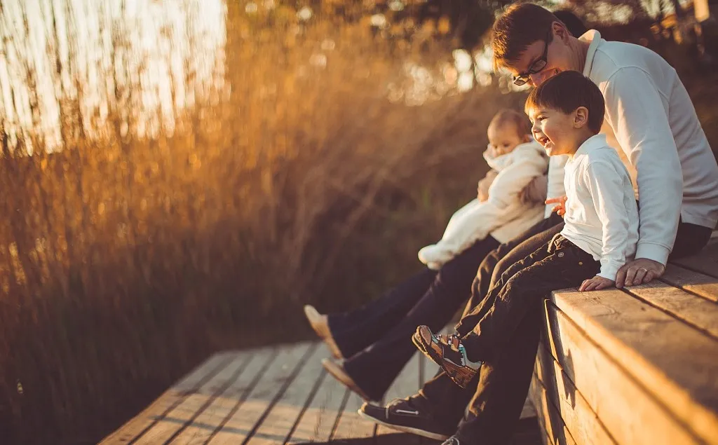 尹汪栎的小世界|这4个迹象，说明你把孩子养得很好