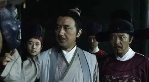 民间故事:丈夫走后女子给公婆喂猪食,跟员外私通,结果遭了报应