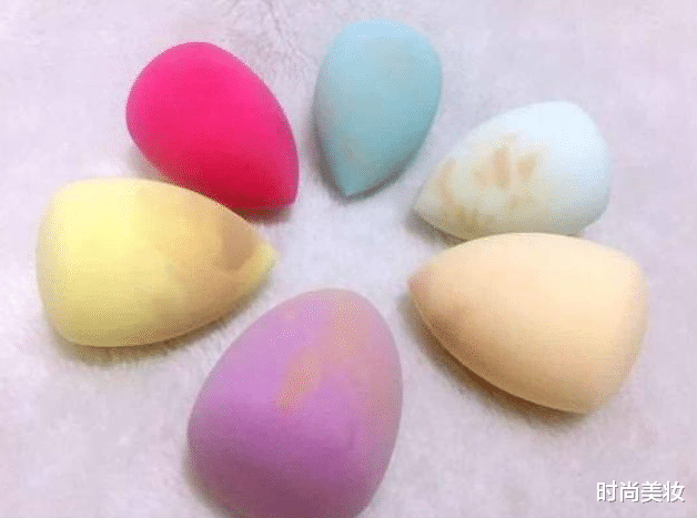 生图|有种“尴尬”叫女星被曝生图，关掉美颜滤镜后，卡粉不匀无一例外