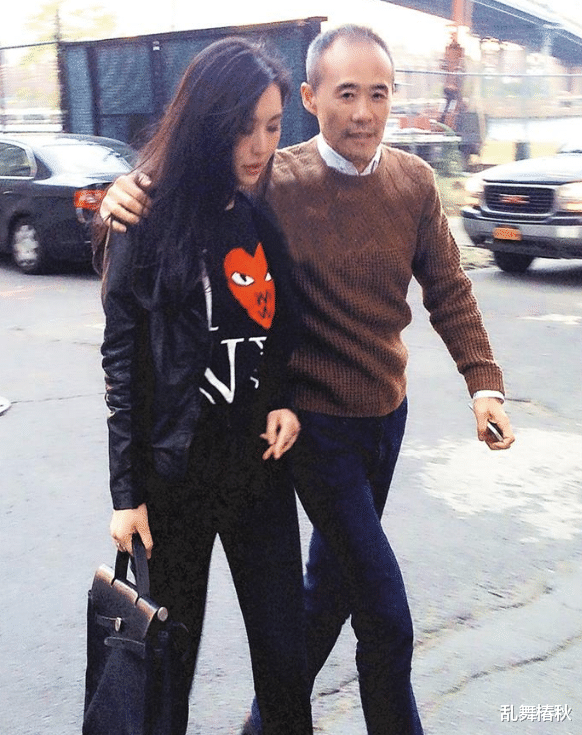 山河令|68岁富商王石“老牛吃嫩草”，为爱娶小30岁女星，如今过得怎样？