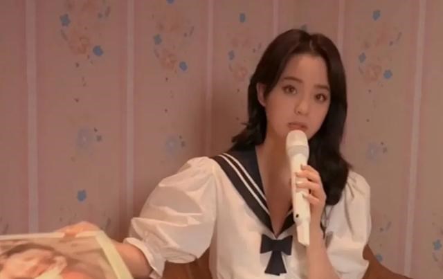 清浅微笑的我|欧阳娜娜凭借一己之力，拉高了明星的段位