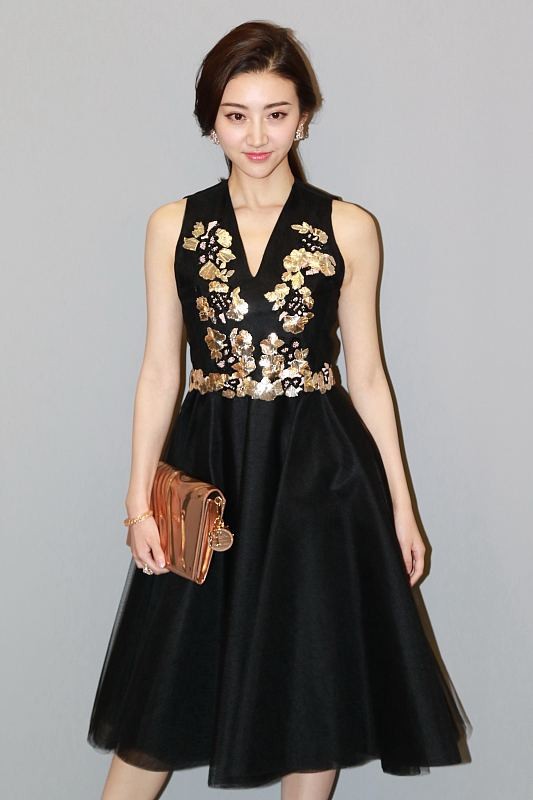 BiuVogue 景甜的生图也很美，明明穿的很能，依旧很有“富贵感”