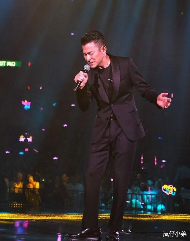 徐璐|鹅厂音乐娱乐盛典官宣首波阵容后，待定艺人名单曝光，堪称活久见场面！