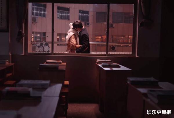 李沁|杨洋「张嘴激吻」迪丽热巴k车了!《荣耀》7段吻戏网友羞炸