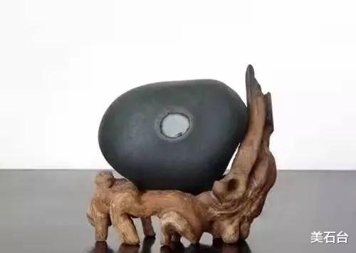 绿松石|1998年，20元淘来的石头卖了1600元，7年后涨到1个亿