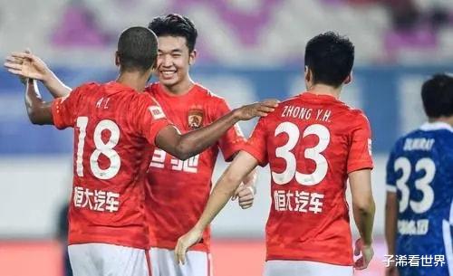中国足球|中国足球传来坏消息！资深名记曝出争议猛料，中超盛世或提前终结