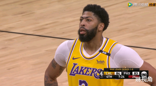 湖人队|湖人1-1太阳！勒布朗23+4+9，三分箭箭穿心，赛后老詹一把抱住庄神