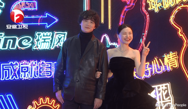 国剧盛典|国剧盛典红毯：刘涛僵硬假笑宋祖儿迟到黑脸，热依扎让人眼前一亮