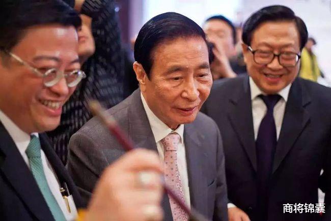 别墅|“亚洲股神”李兆基：带千元闯香港，靠地产发家曾登顶亚洲首富！