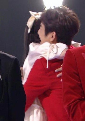 生图|谢娜发新歌遇冷，只有张杰帮宣传，圈中众好友“视而不见”