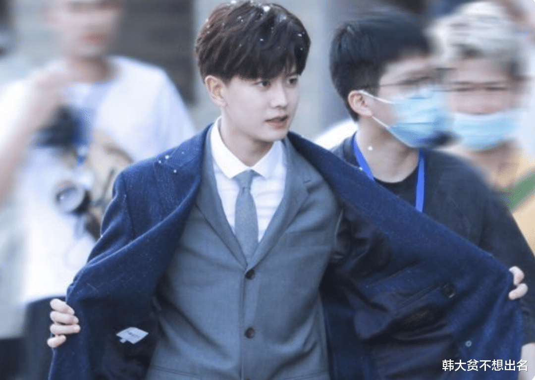 任嘉伦|任嘉伦什么神仙背景？结了婚还一年4部新剧，看到他老婆秒懂了！