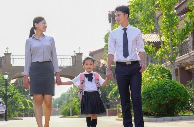 情侣|“最牛结婚证”火了，新婚夫妻二人的名字犹如预言，网友：太神奇