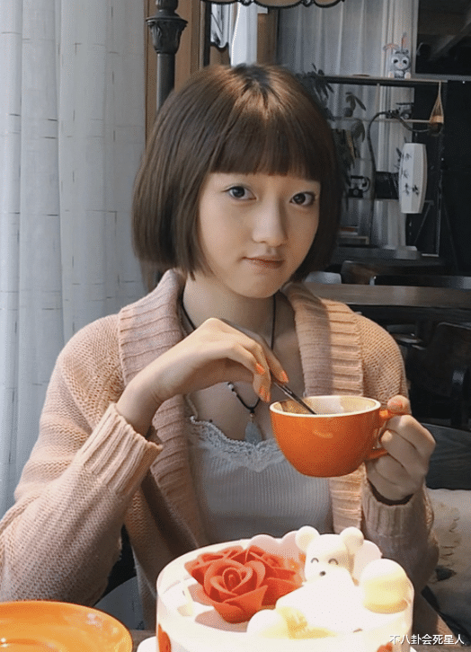 甄嬛传|《甄嬛传》小演员现状：胧月逆袭成美女，温宜颜值稳定事业红火