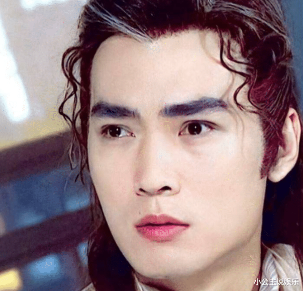 相声|20年前，有谁注意焦恩俊身旁的小配角？如今已是相声界的泰斗人物