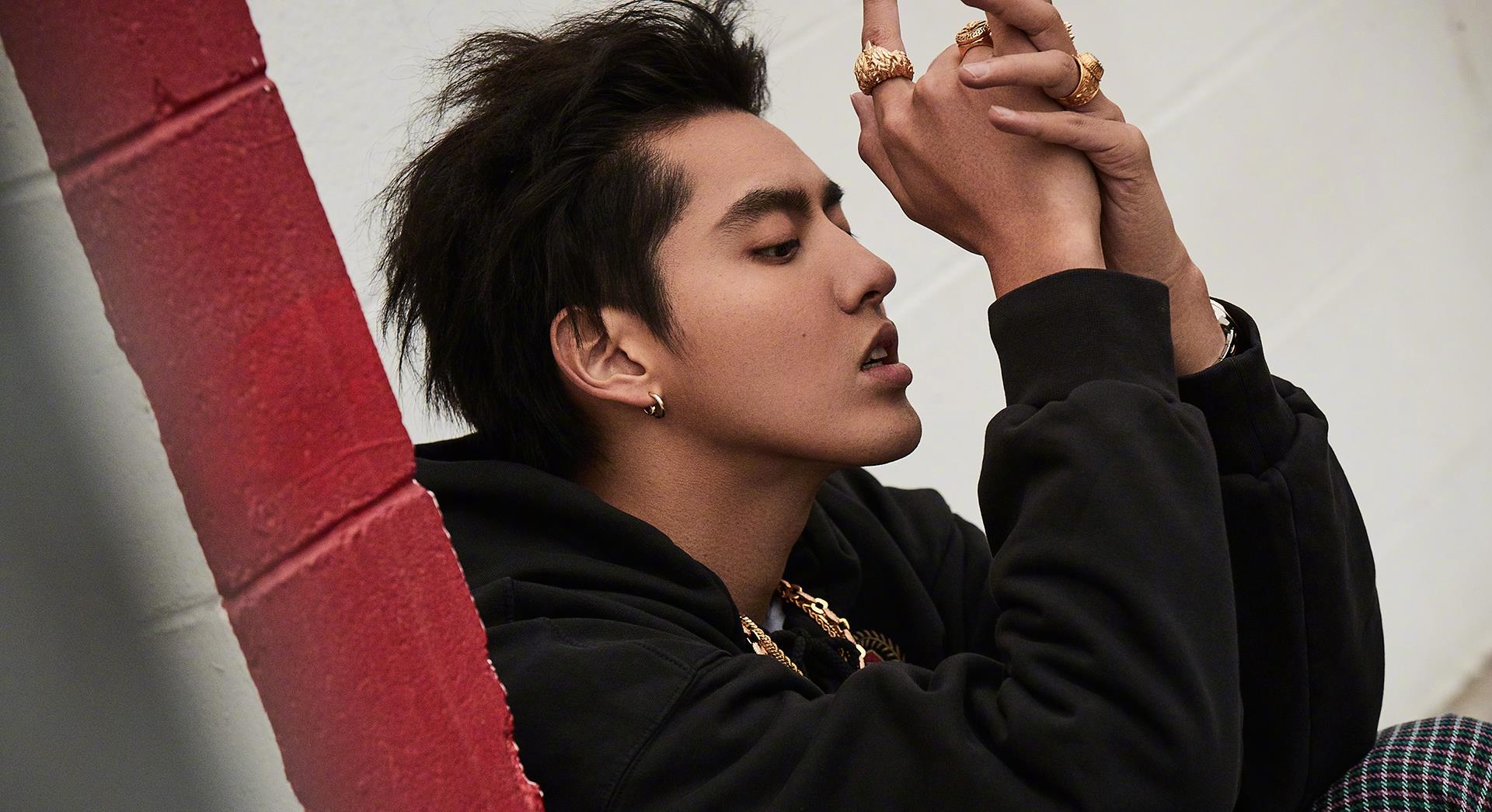 朱小贞|吴亦凡，该「戒色」了