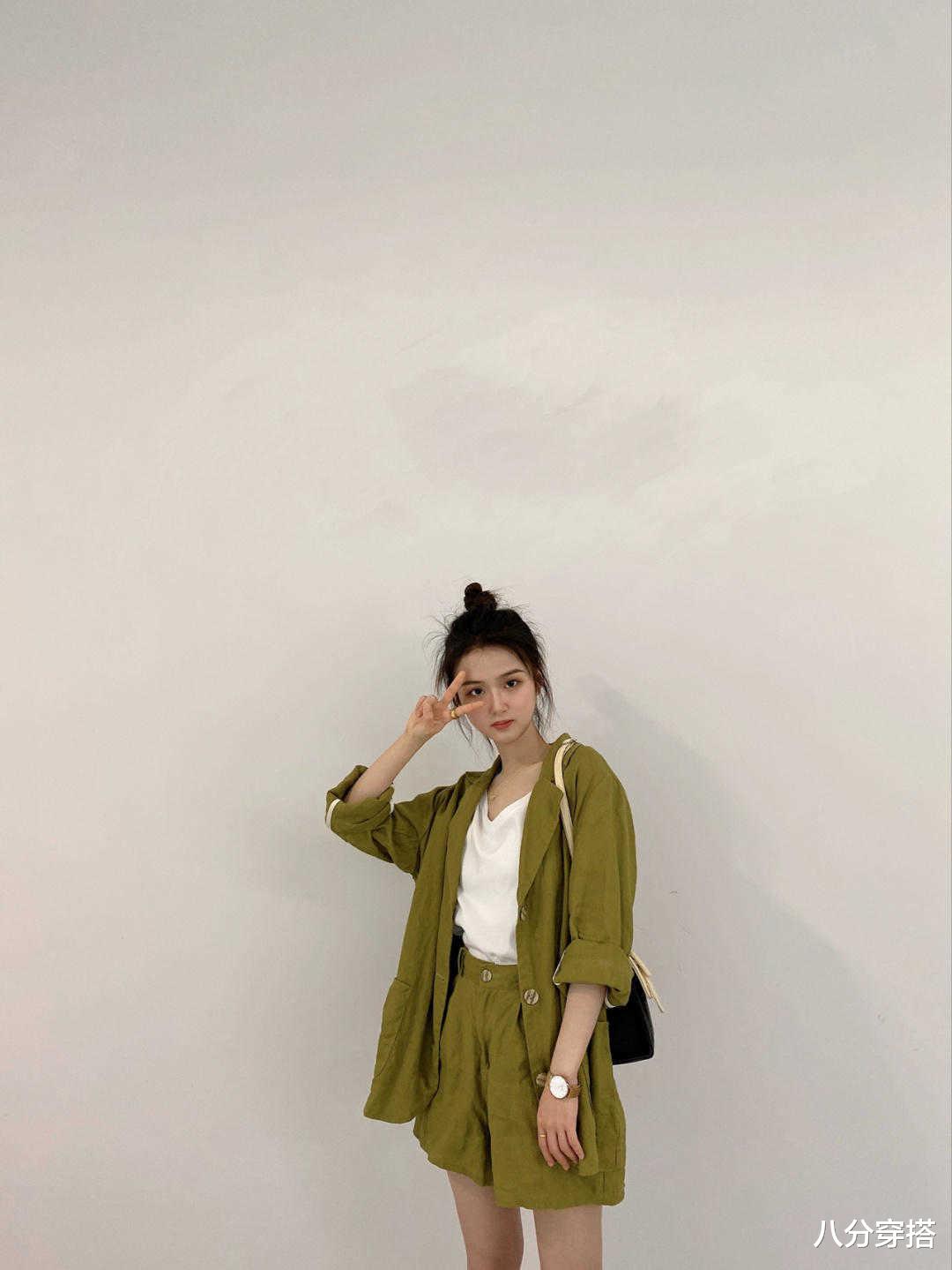 八分穿搭|夏季出游必备衣服单品,轻盈舒适的棉麻风,也能拍出时尚大片来