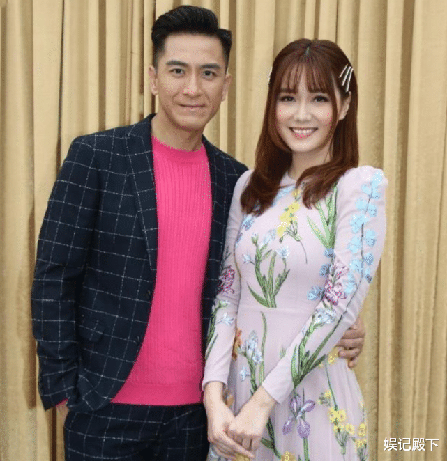 杨洋|马国明与女友现身活动，全程温柔体贴地呵护，姑娘长相清纯超羞涩