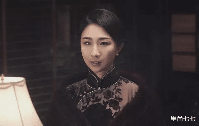 孙红雷|孙红雷怎么把老婆养成这样！胖一圈脸比他还圆，穿衣性感惹他偷瞄