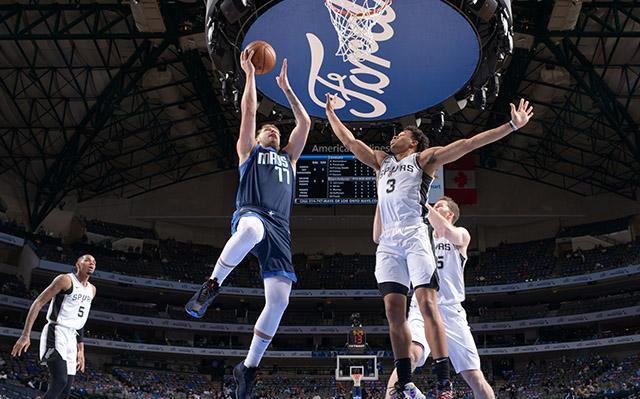 馬刺隊(duì)|狂飆50+26，雙子星掀翻西部第7，馬刺自毀長(zhǎng)城，勇士漁翁得利