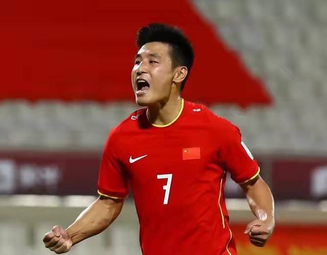 国足|3-2!大爆冷,国足笑了,只要赢球就将成榜首,可体面进12强