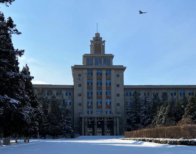 小小旅行端 东北大学雪景，老建筑在雪后更好看