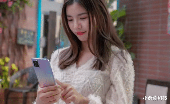 |2021年底最后一波沖刺！3000價位好口碑手機，看有你在用嗎？