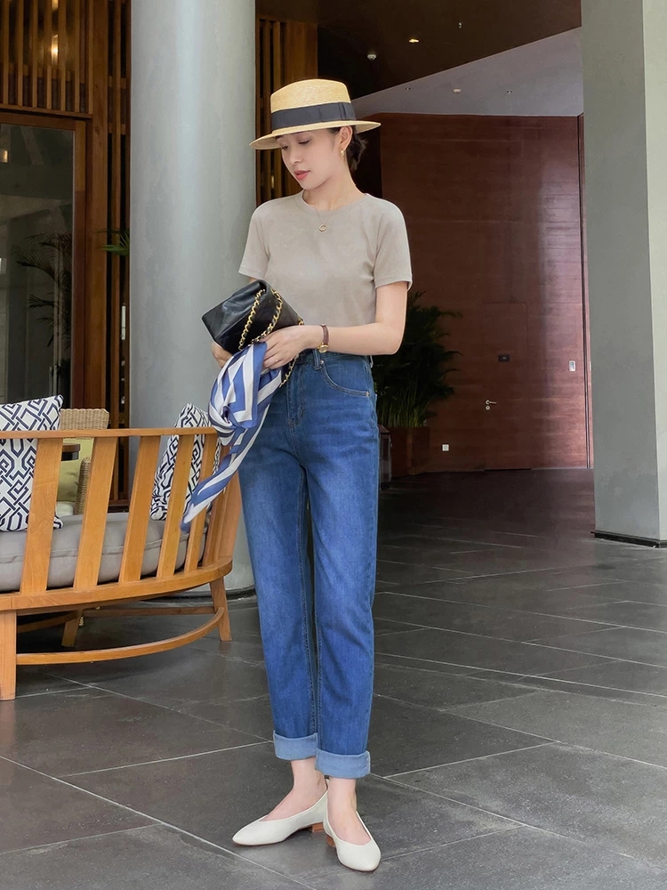 何有强|155cm到160cm的女生怎么穿,T恤搭配半身裙显高显瘦,温柔优雅