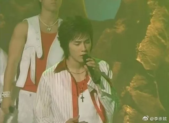 InsDaily|戚薇的快乐我懂了！李承铉这样的“软饭男”给我来10打！