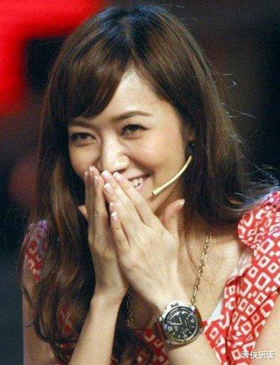 表侠玩表|女生为什么喜欢戴“大”表？看完就懂了