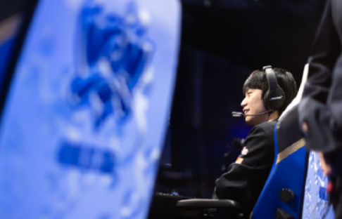 勇者斗恶龙10离线版|为何果子哥最近舆论变好？网友调侃：三大混子，他是最强的那个