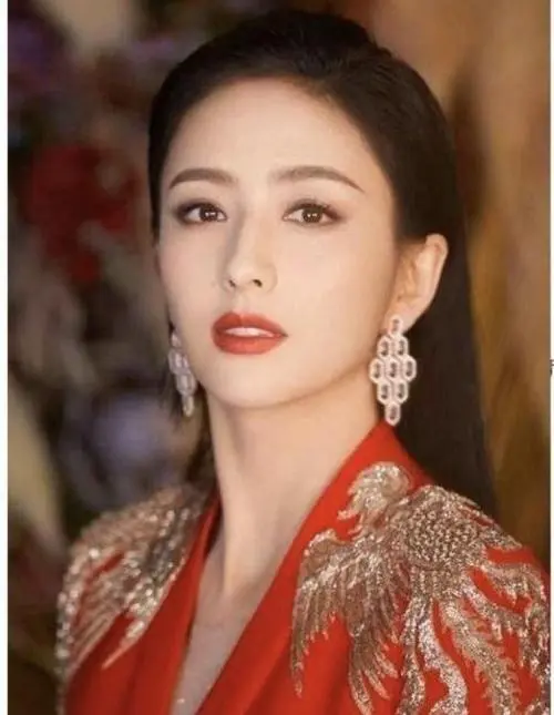 夏天的幸运草|佟丽娅那么漂亮知性，有如此贤妻不明白陈思成要离婚