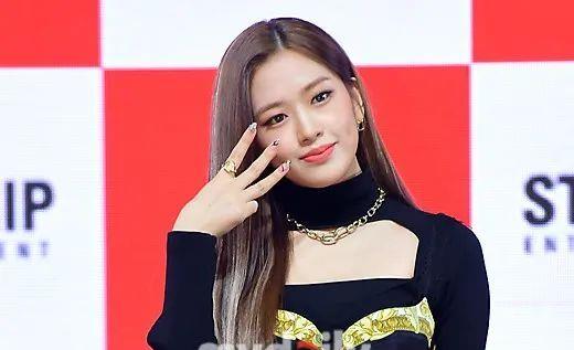 韩国女团|韩国女团IVE最新美图太靓丽！各个是肤白貌美大长腿