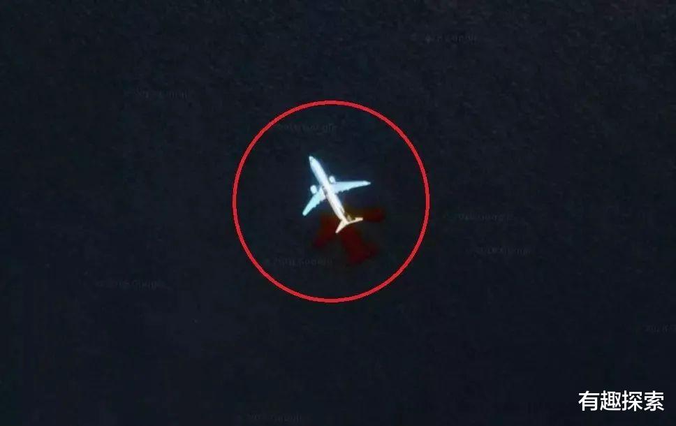 蝴蝶 一道奇怪石门出现在谷歌地图上，石门通向何方？有人挖出一条线索