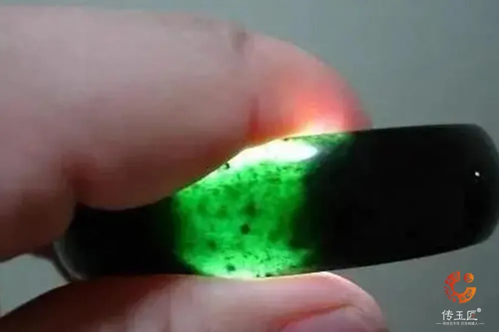 翡翠|“疯狂”的碧玉，“猖狂”的造假，惊呆了玉友！