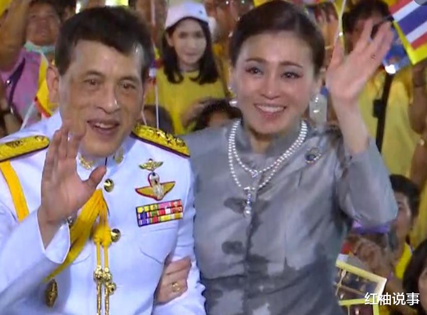 苏提达|苏提达炫耀奢华珠宝，借到婆婆钻石项链，耳环丢了一只意外惊艳