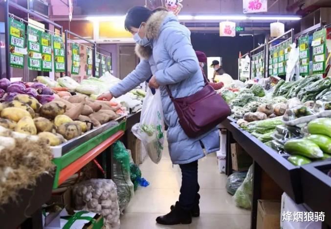 烽烟狼骑 蔬菜集体“涨价”原因找到了！跟这个有关，专家：就快要降了