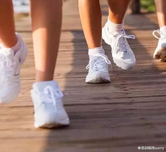 运动|每天一万步，真的能瘦吗？走对了是健康，走错了是损伤