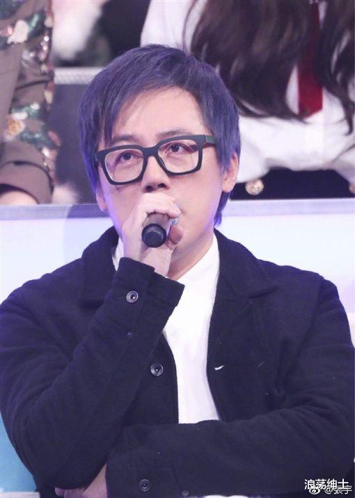 张宇|消失演艺圈3年！张宇晒满头白发近照　无预警曝喜讯