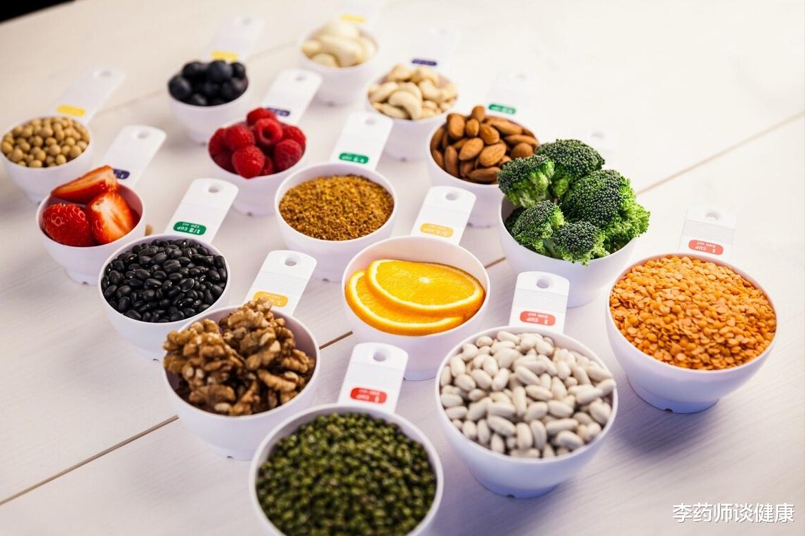 李药师谈健康|高血压患者还能吃零食吗？真相：零食这样吃，还可有助延长寿命