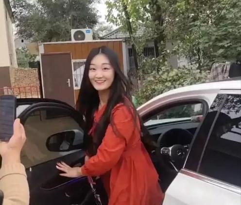 陈亚男|继被威胁之后，“大衣哥”7问陈亚男：一瓶子不满，半瓶子晃荡