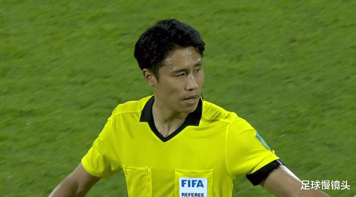 国足|1-0变0-0!国足被黑,艾克森进球被吹,韩国裁判造争议,球迷怒了