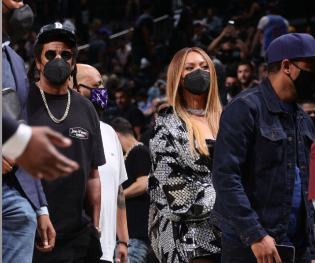 詹姆斯·哈登|籃網(wǎng)全場為字母倒計時，哈登傷病讓杜蘭特爆粗，碧昂絲為小帥尖叫