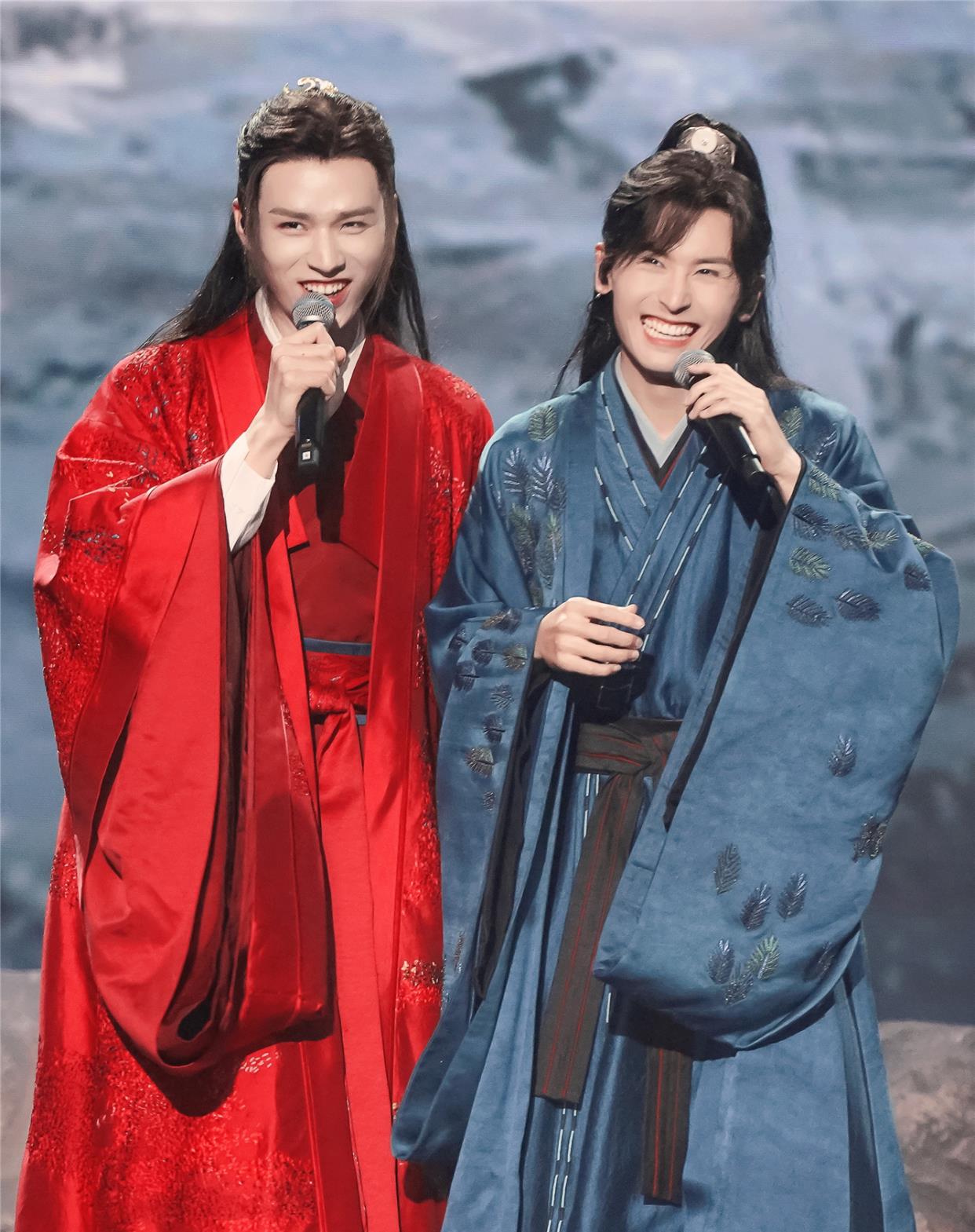 神奇小 张哲瀚翻车告诉我们：如果你没有天籁的嗓音，就别轻易跨界当歌手